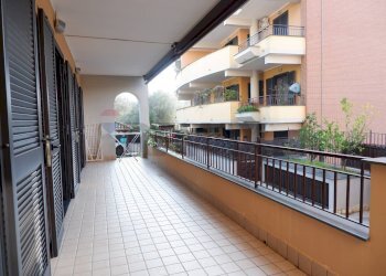 Balcone - Villa Bifamiliare Viella Pasquale Salvatores
 
11, Caserta - foto 23