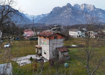 Casa all\'aperto - Casa indipendente Via Traversa Agordina
 
69, Sedico - foto 2