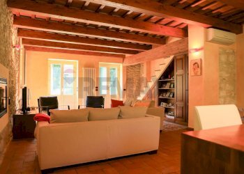 Sala da pranzo - Villa Grotte Sotto le Noci
 
snc, Fabriano - foto 11