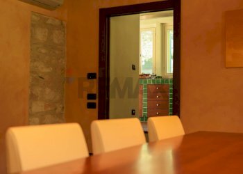 Sala da pranzo - Villa Grotte Sotto le Noci
 
snc, Fabriano - foto 14