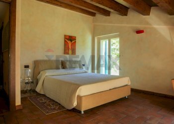 Camera / camera da letto - Villa Grotte Sotto le Noci
 
snc, Fabriano - foto 21