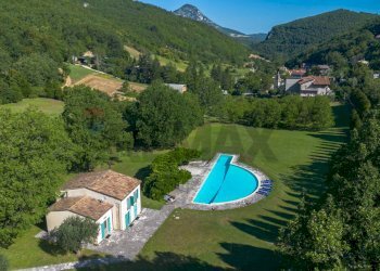 Piscina - Villa Grotte Sotto le Noci
 
snc, Fabriano - foto 25