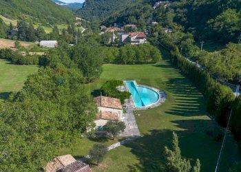 Piscina - Villa Grotte Sotto le Noci
 
snc, Fabriano - foto 28