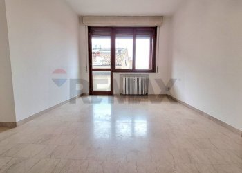 Stanza vuota - Quadrilocale Via Berenini
 
8, Fidenza - foto 1