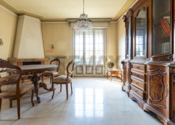 Sala da pranzo - Casa semi indipendente Via Giacomo Puccini
 
7, Busseto - foto 8