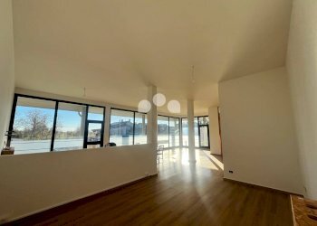 Foto 5 - Shop via Marchesani
 
25, Palazzo Pignano - photo 5