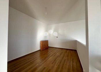 Foto 6 - Shop via Marchesani
 
25, Palazzo Pignano - photo 6