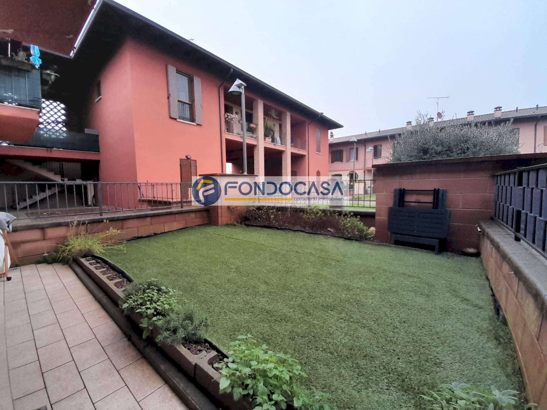 esterno fronte - Bilocale Esenta, Lonato del Garda - foto 2