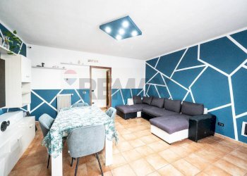 Sala da pranzo - Trilocale via Vialato
 
3, Cadelbosco di Sopra - foto 8