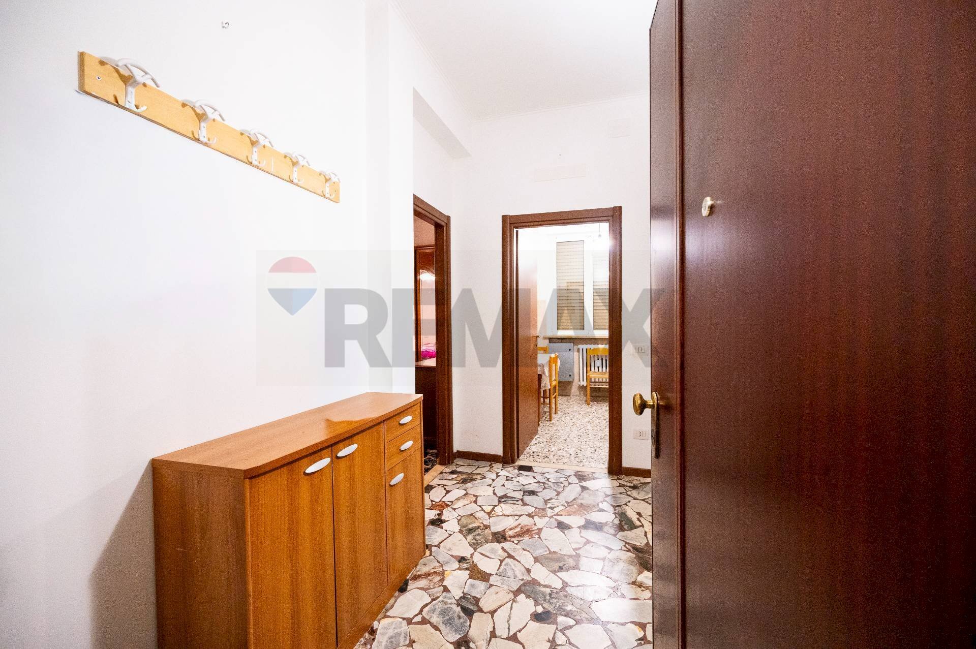 Hall / corridoio - Bilocale Via Giuseppe Micheli
 
11, Parma - foto 1