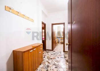 Hall / corridoio - Bilocale Via Giuseppe Micheli
 
11, Parma - foto 1