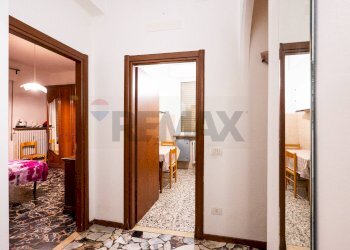 Hall / corridoio - Bilocale Via Giuseppe Micheli
 
11, Parma - foto 5