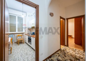 Hall / corridoio - Bilocale Via Giuseppe Micheli
 
11, Parma - foto 15