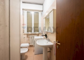 Bagno - Bilocale Via Giuseppe Micheli
 
11, Parma - foto 17