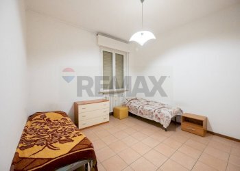 Camera / camera da letto - Bilocale Via Giuseppe Micheli
 
11, Parma - foto 19