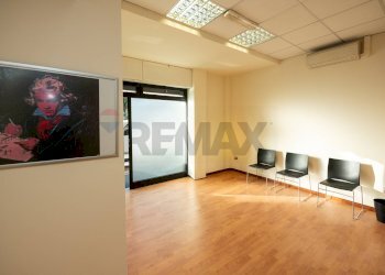 Soggiorno - Commercial Premises Via Federigo Verdinois
 
6, Roma - photo 2
