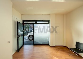 Stanza vuota - Commercial Premises Via Federigo Verdinois
 
6, Roma - photo 14