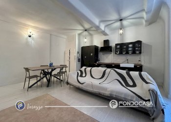 Foto 2 - Trilocale Via Campana
 
11, Varazze - foto 2