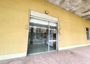 Terrazza - Locale Commerciale Via Don Giovanni Minzoni
26, Caltanissetta - foto 3