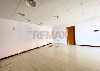 Stanza vuota - Locale Commerciale Via Don Giovanni Minzoni
26, Caltanissetta - foto 7