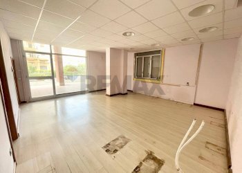 Stanza vuota - Locale Commerciale Via Don Giovanni Minzoni
26, Caltanissetta - foto 9