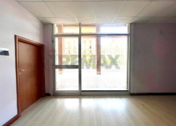 Stanza vuota - Locale Commerciale Via Don Giovanni Minzoni
26, Caltanissetta - foto 10