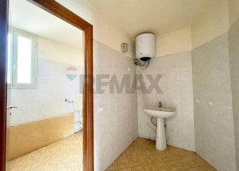 Bagno - Locale Commerciale Via Don Giovanni Minzoni
26, Caltanissetta - foto 14