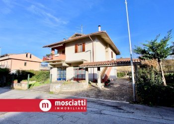 Foto 1 - Villa Via Galli, Matelica - foto 1