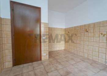 Stanza vuota - Trilocale Via Acqua dei Buoi
 
9b, Nembro - foto 9