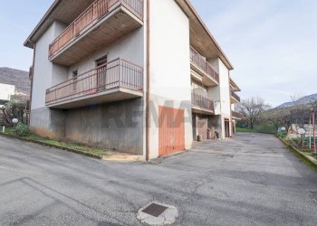 Edificio all\'aperto - Trilocale Via Acqua dei Buoi
 
9b, Nembro - foto 40