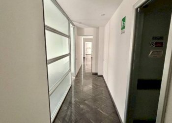 Corridoio - Ufficio via Carlo Giuseppe Veratti, 3, Varese - foto 8