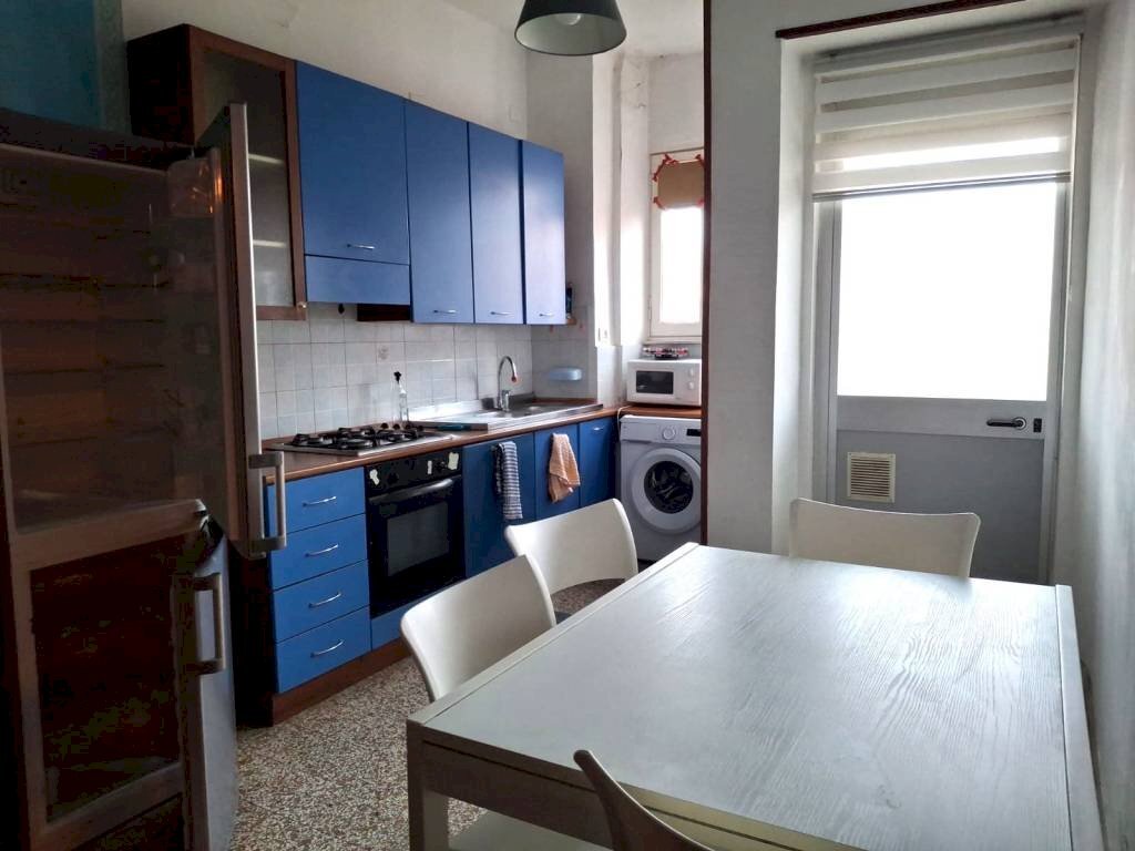 Cucina - Trilocale via Genova, 218, Torino (zona Nizza Millefonti) - foto 2