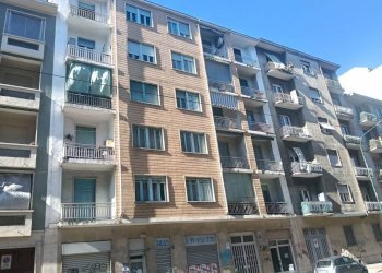 Facciata - Trilocale via Genova, 218, Torino (zona Nizza Millefonti) - foto 1