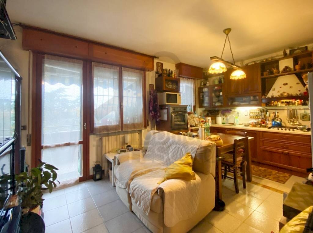 Soggiorno - Three-room apartment via Neri da Rimini, 37, Rimini - photo 2