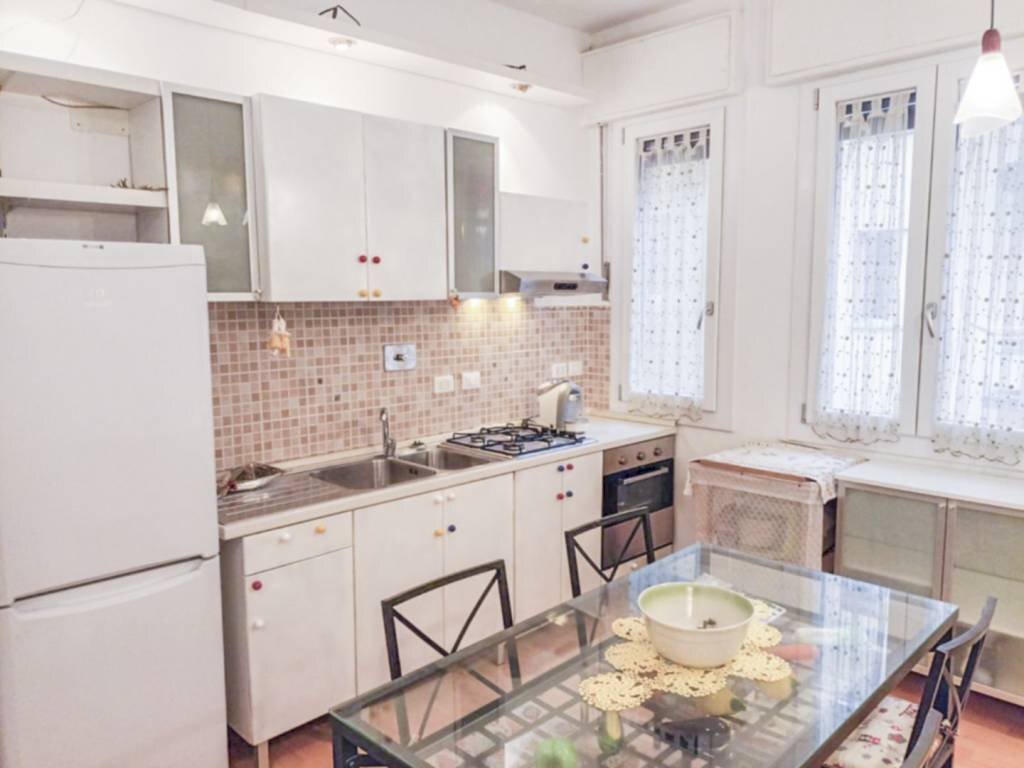 Cucina - Bilocale via Oslavia, 12, Bologna (zona Saffi) - foto 2