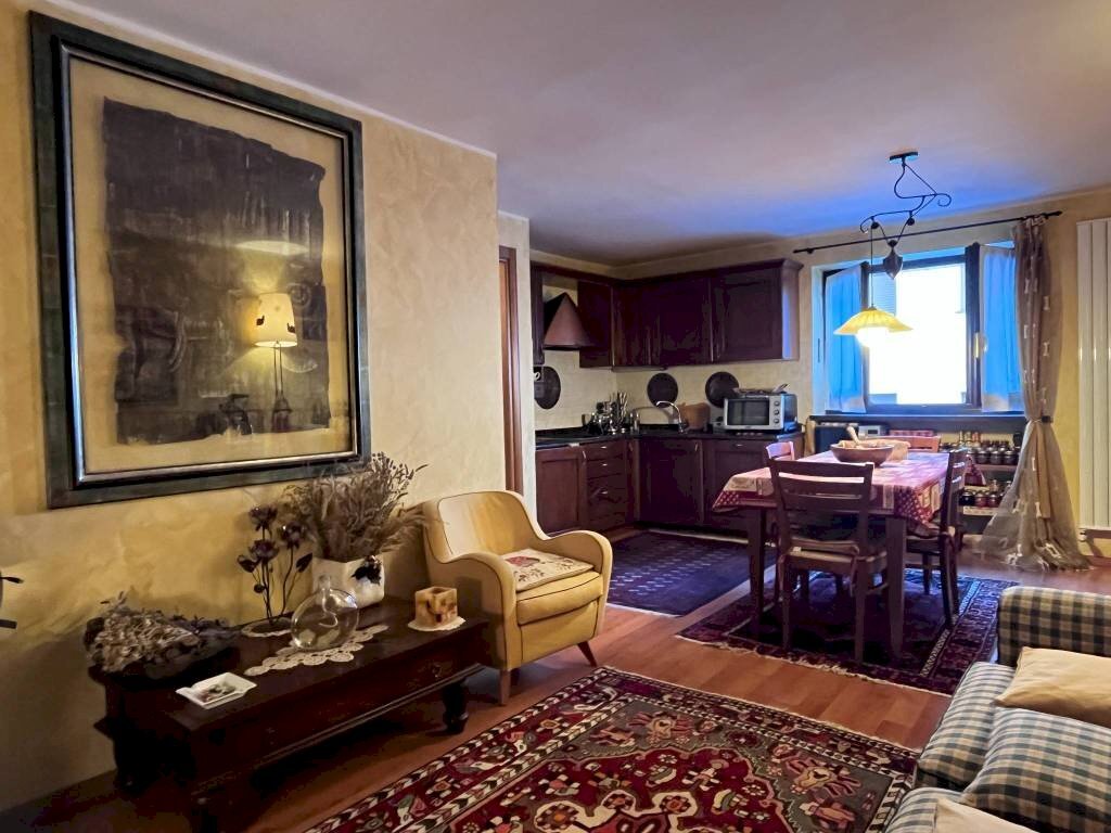 Soggiorno - Trilocale via Monfol, 22, Sauze d'Oulx - foto 1