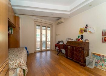 Camera da letto - Trilocale via Oropa, 126, Torino (zona Vanchiglietta) - foto 17