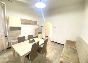 Salone - Bilocale via Leonardo Montaldo, Genova (zona Marassi) - foto 2