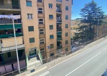 Vista - Bilocale via Leonardo Montaldo, Genova (zona Marassi) - foto 10