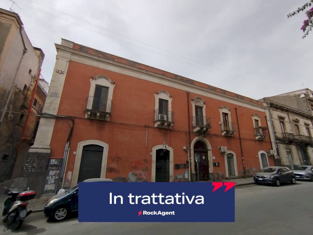 Bilocale via Vittorio Emanuele II, 471, Catania - foto 1