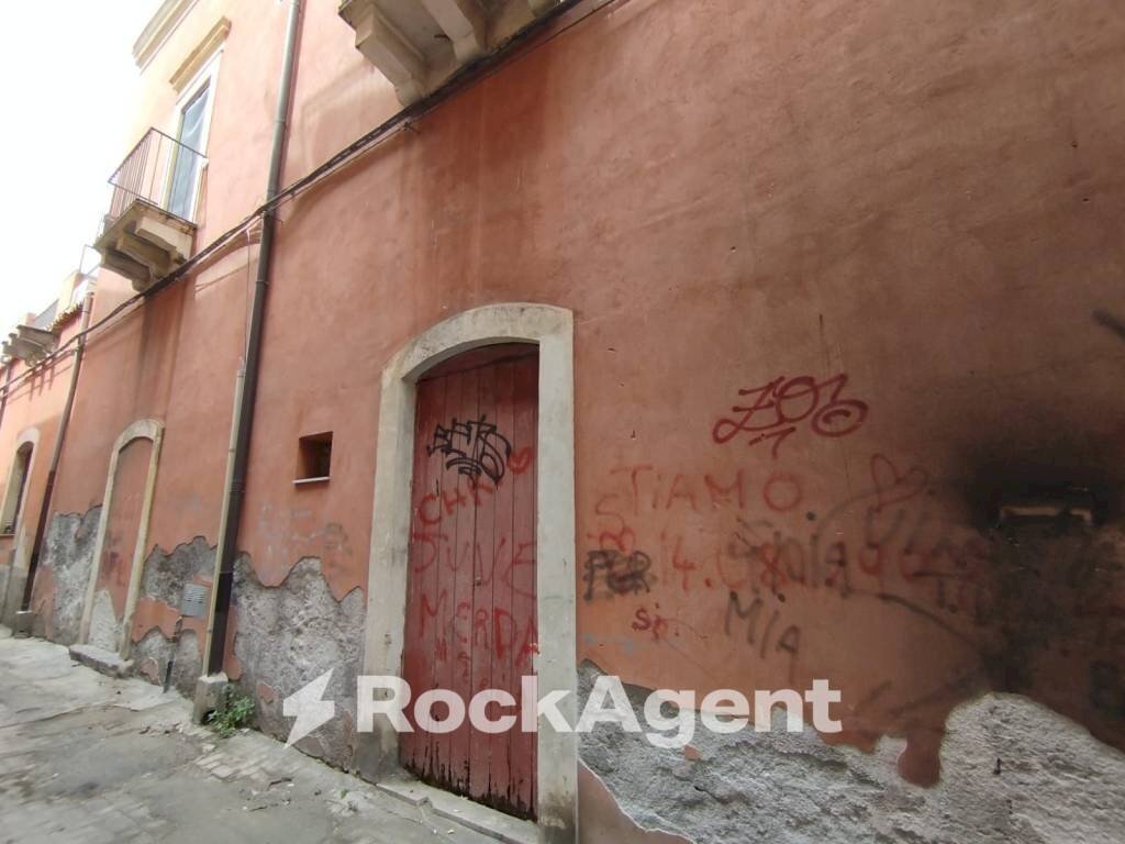Bilocale via Vittorio Emanuele II, 471, Catania - foto 3