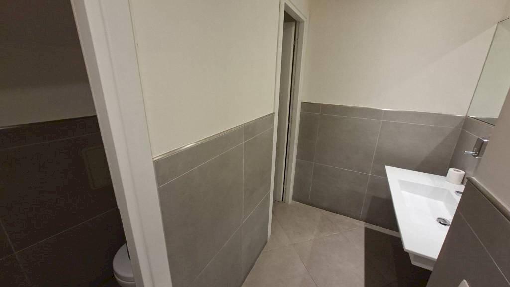 Bagno - Office via della Consulta, Roma (neighborhood Centro Storico) - photo 2