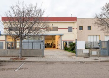 Prospetto e piazzale  (1).jpg - Locale Commerciale Quartu Sant'Elena - foto 4