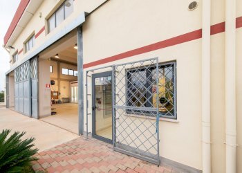 Ingresso.jpg - Locale Commerciale Quartu Sant'Elena - foto 15