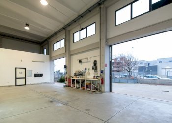 Area lavorazione (3).jpg - Locale Commerciale Quartu Sant'Elena - foto 17