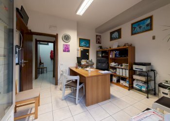 Ufficio (1).jpg - Locale Commerciale Quartu Sant'Elena - foto 28