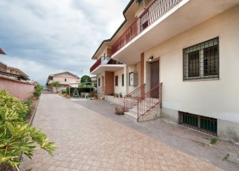 DSC_0651_1.jpg - Casa indipendente via lerici 6, Pomezia - foto 2