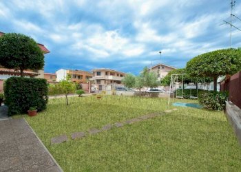 WhatsApp Image 2025-12-29 at 09.34.59 (1).jpeg - Casa indipendente via lerici 6, Pomezia - foto 7