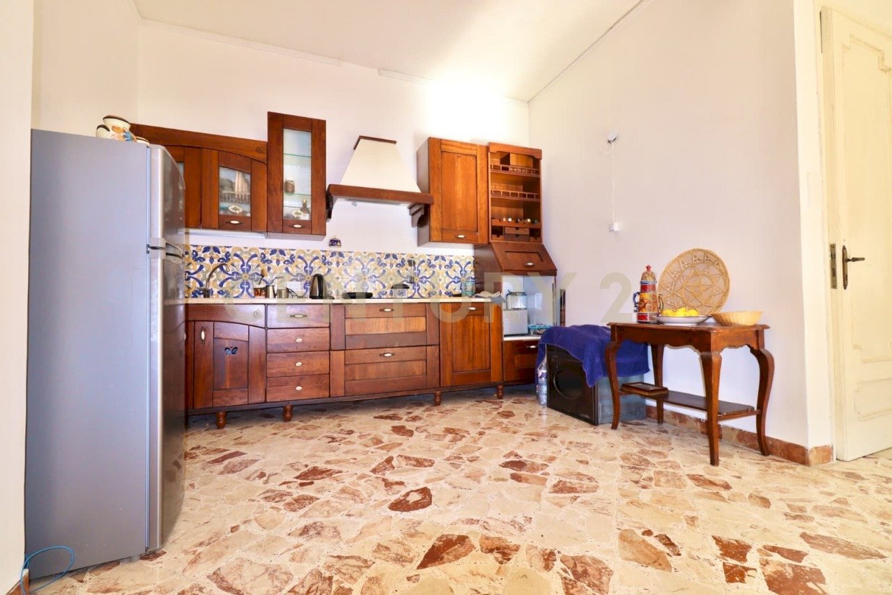 WhatsApp Image 2025-12-22 at 15.29.40 (1).jpeg - Semi-detached house Via Giovanni Badalamenti 115, Carini - photo 3