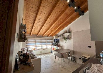 Two-room apartment piazza Camillo Benso di Cavour, Casnate con Bernate - photo 10